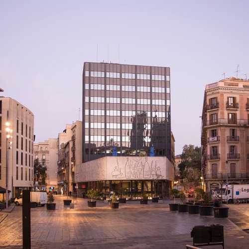 1st PRIZE For the Union of Architects new façade at Barcelona City centre